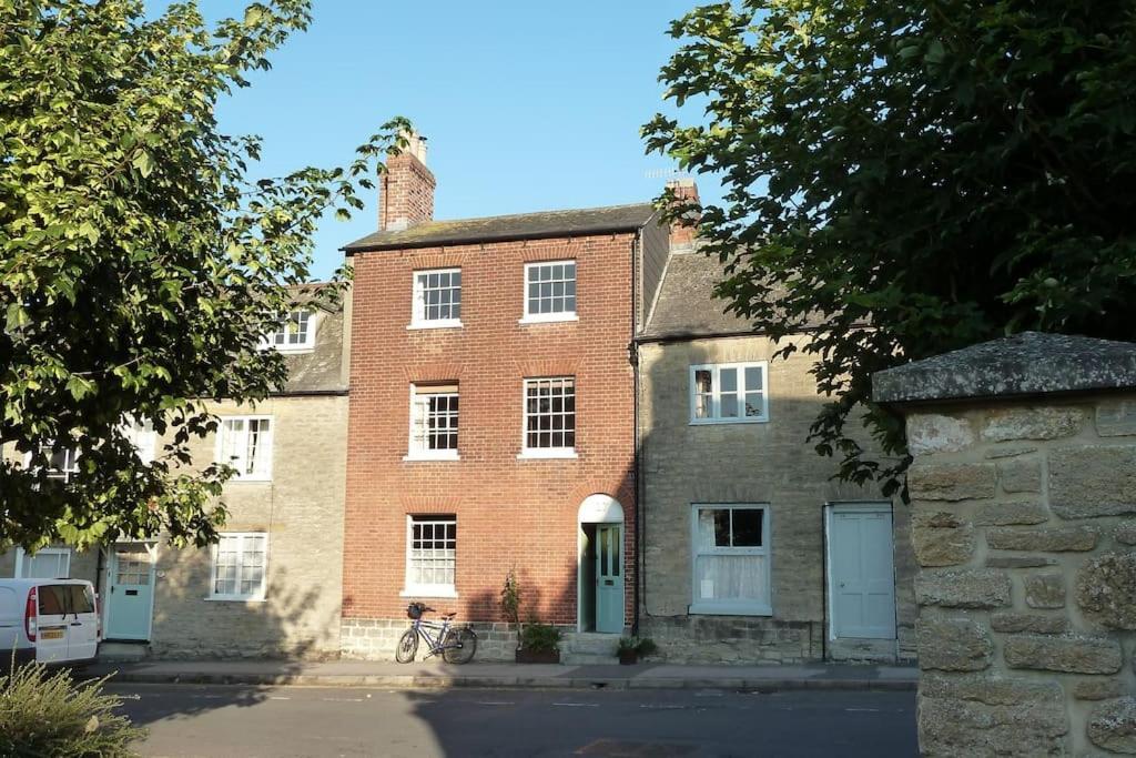 No. 27'S Self-Catering Flat For A Memorable Break. Apartamento Bridport Exterior foto